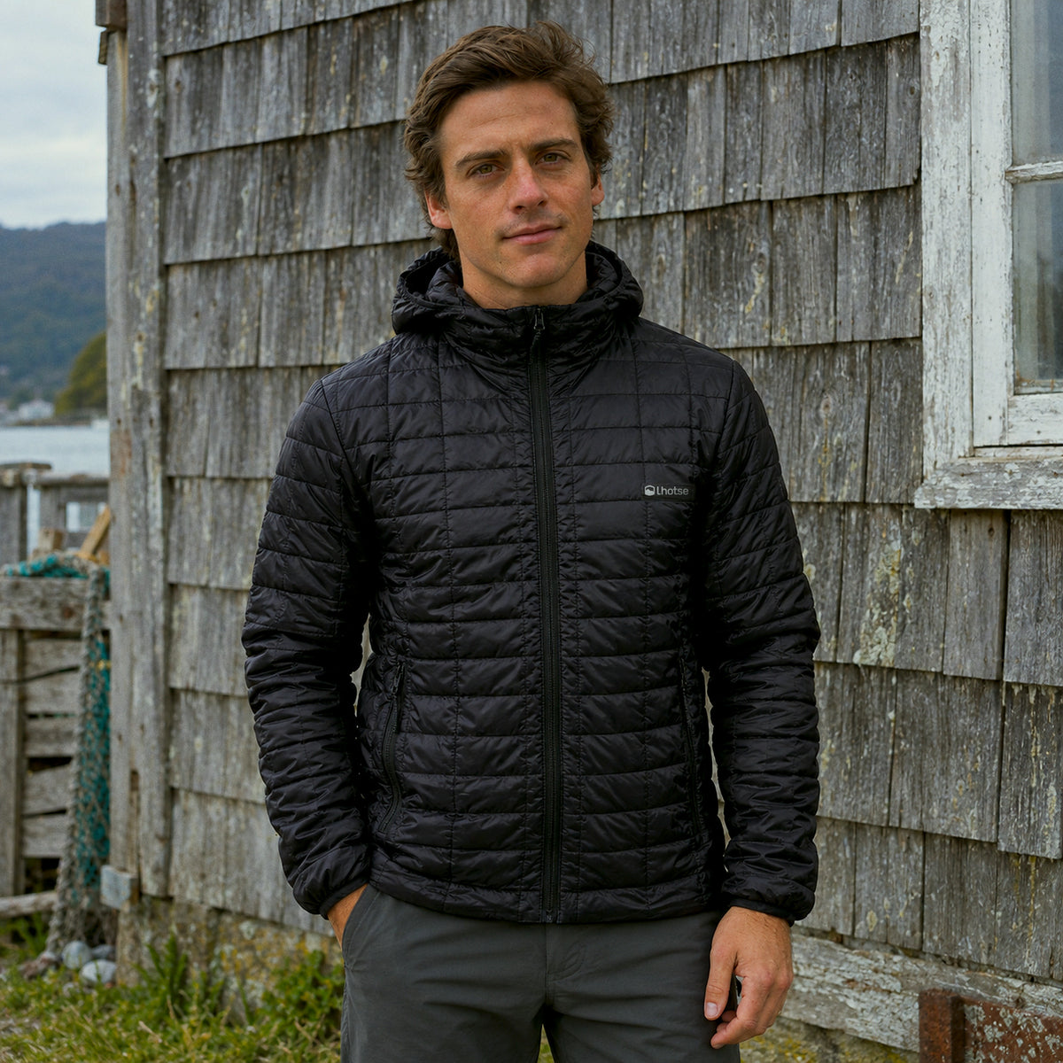 Chaqueta Parka Nuptse Lhotse negra de frente