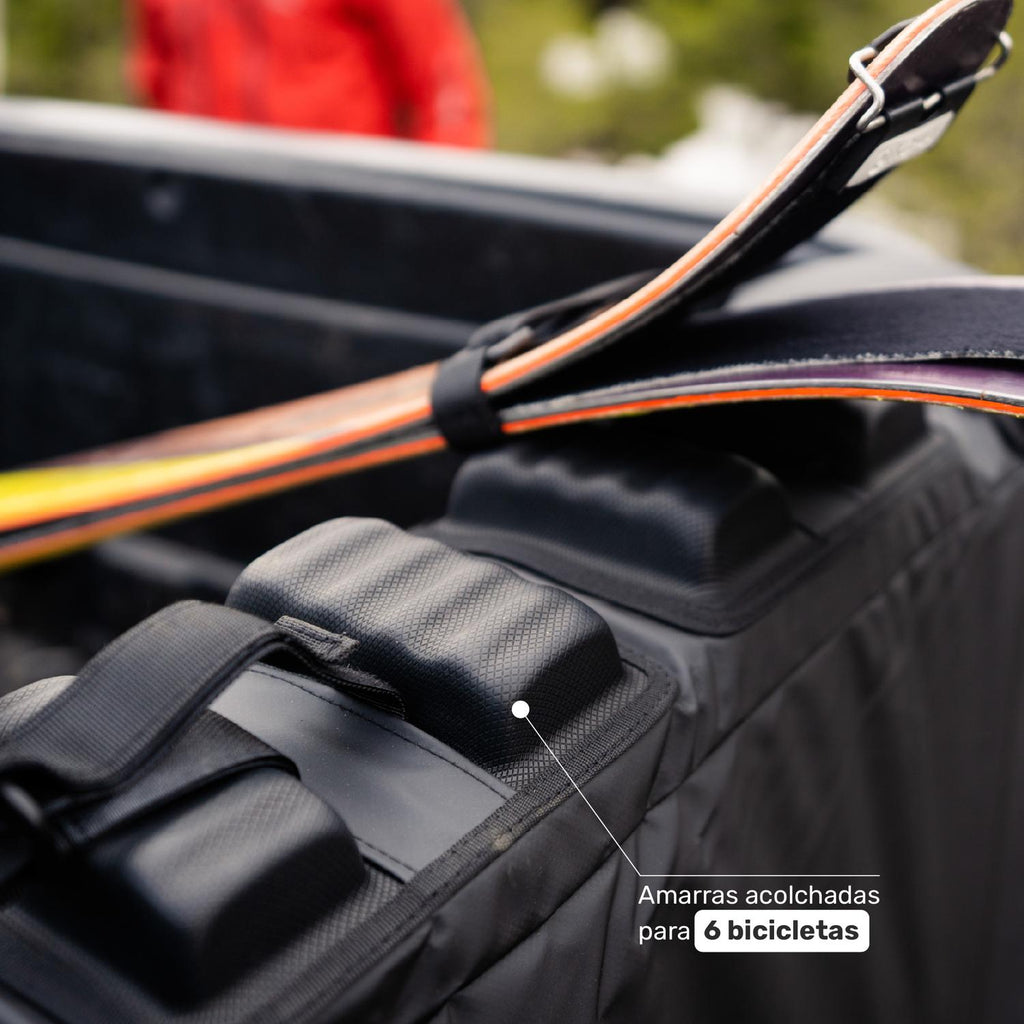 Lhotse Pick-Up Pad Porta 6 Bicicletas instalado camioneta vista lateral - lifestyle