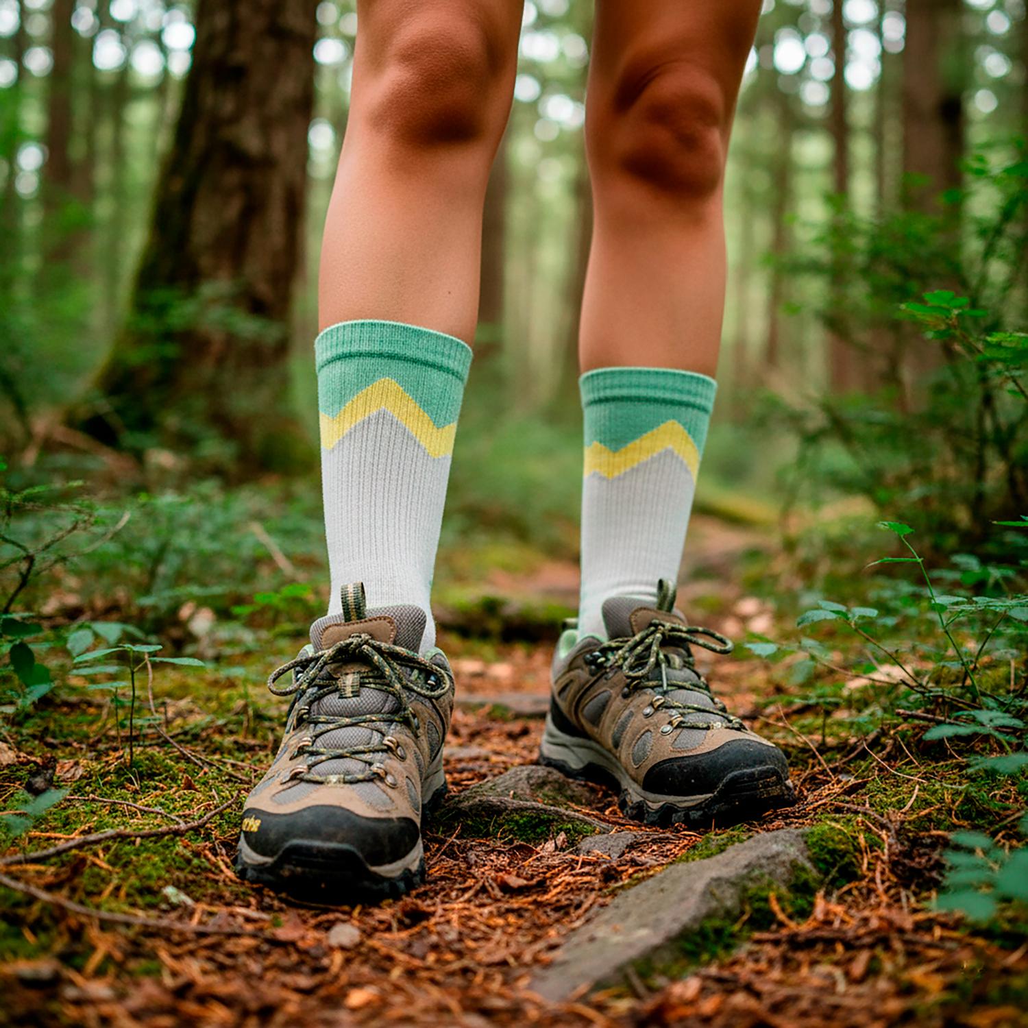 Gris · Calcetin Deportivo Corte Largo Trekking Andor Lhotse