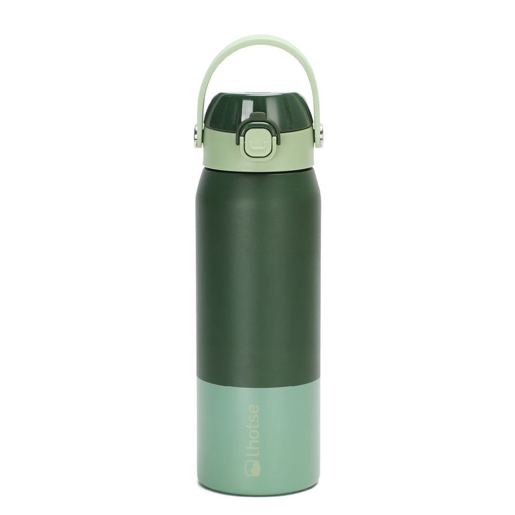 Verde · Botella Térmica Hydrotek 750 ml de acero inoxidable Lhotse, sobre fondo blanco