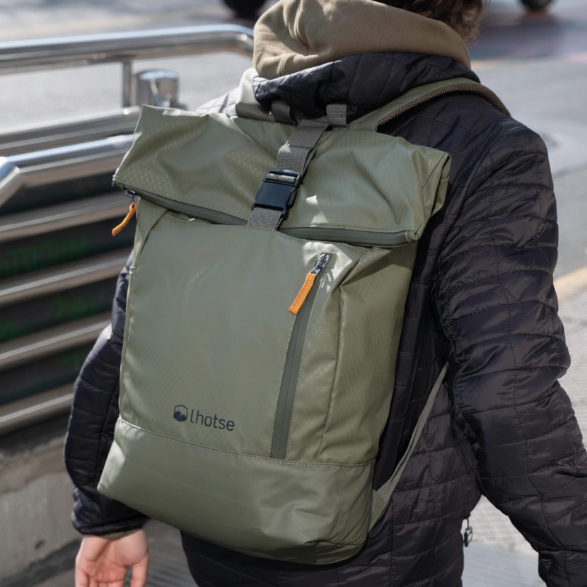 Mochila Roll Top Makalu 22L Impermeable Porta Notebook Lhotse