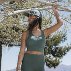 The Top: Biker Short Dhara + Peto Deportivo Kalo Verde