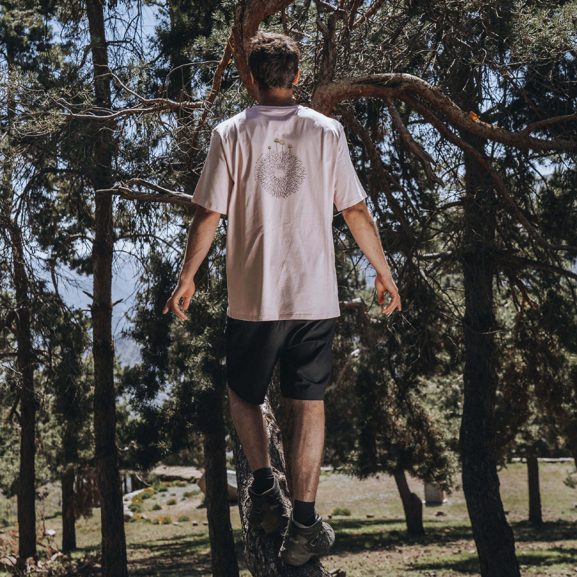 The Top: Polera Manga Corta Fungi + Audífonos Beatmaster