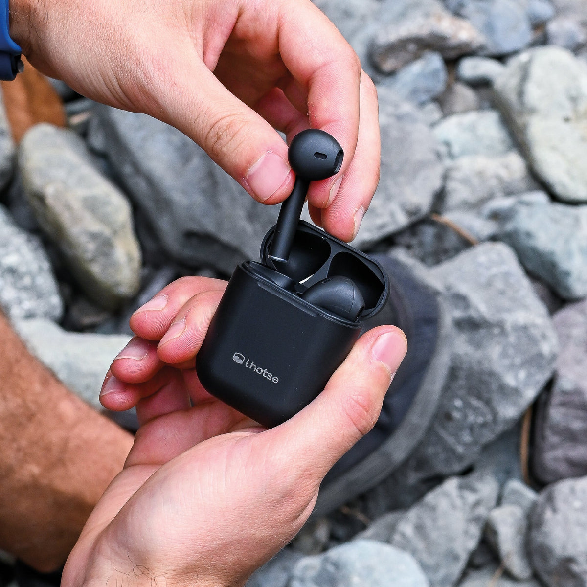 Audífonos Lhotse Bluetooth Inalámbrico Rm12 Celeste Negro