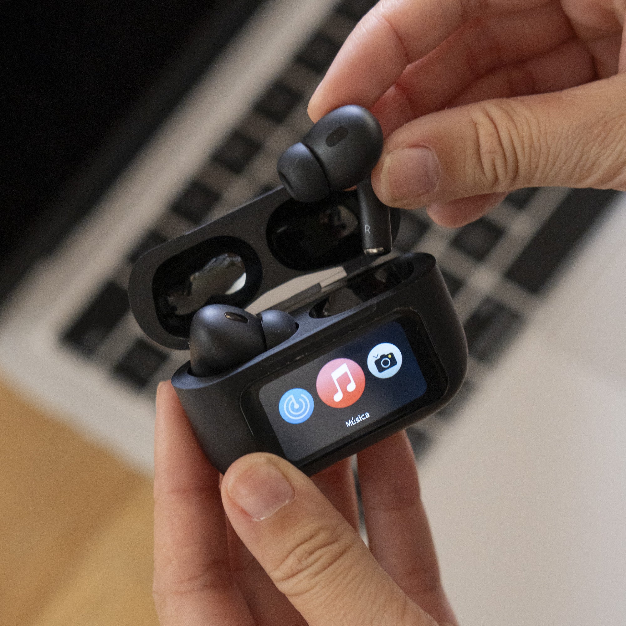 Audífonos Bluetooth TWS Pantalla Touch ANC RMPLUS+ Lhotse