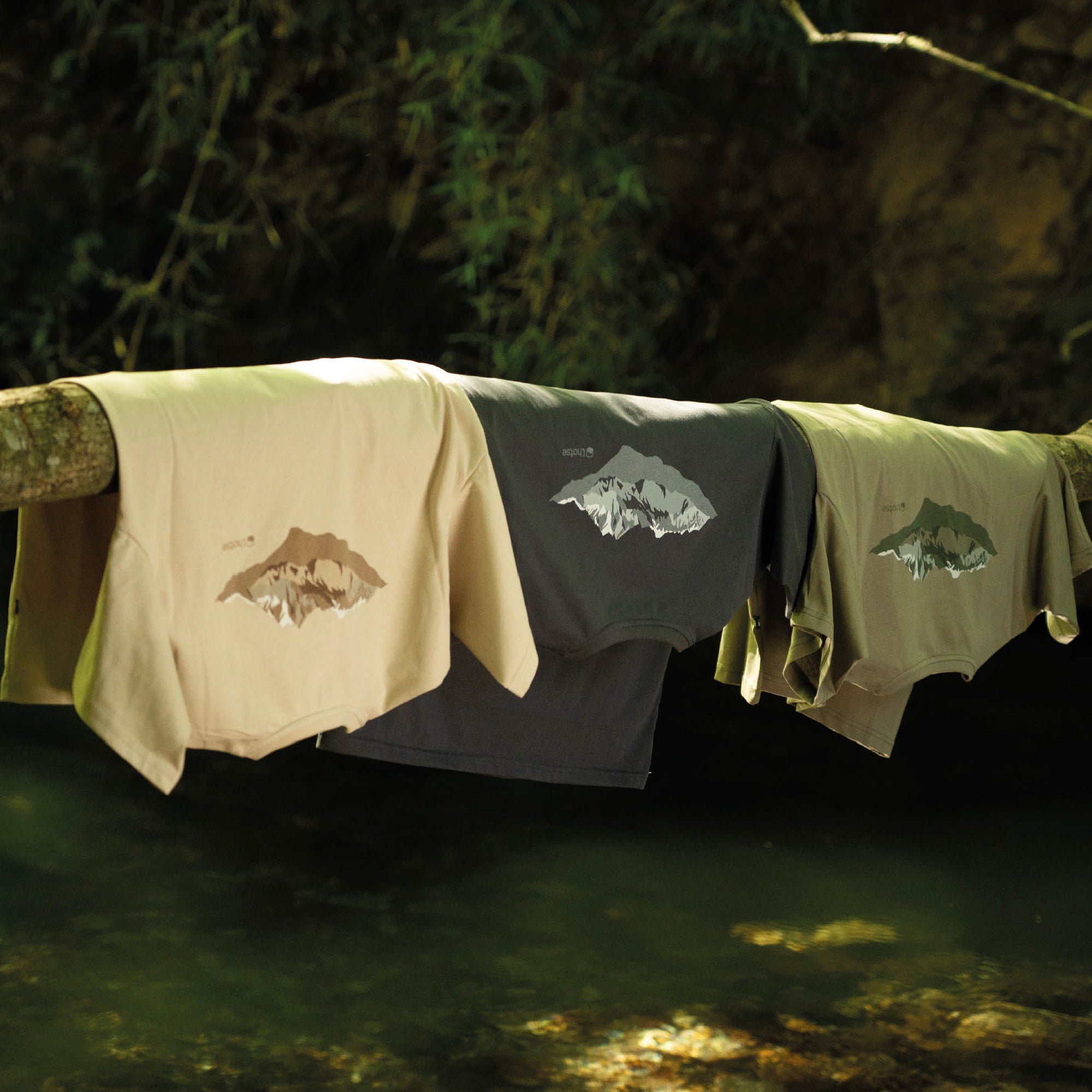 Beige · Polera Hombre Manga Corta Nepal Lhotse - foto del producto