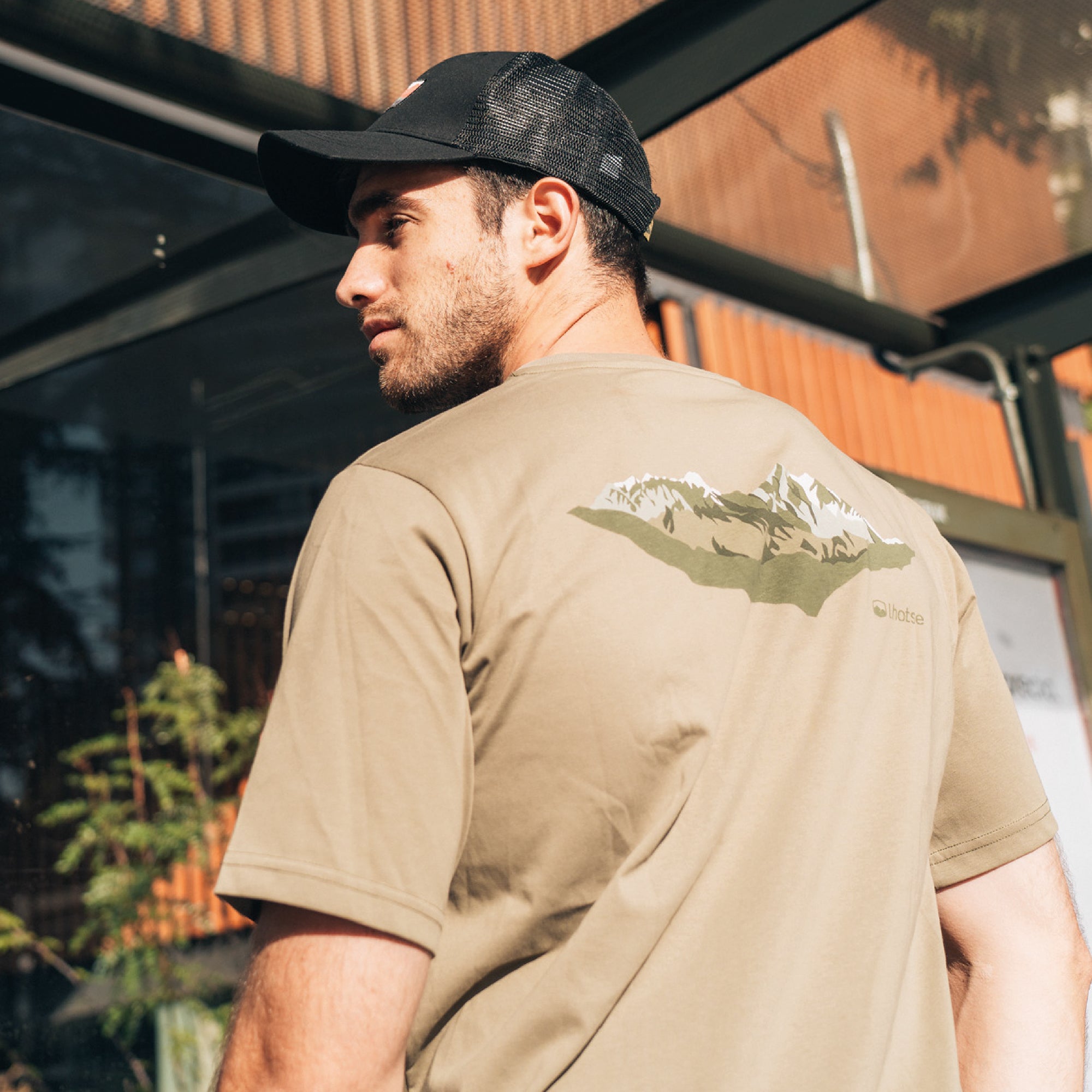Verde · Polera Hombre Manga Corta Nepal Lhotse - foto del producto