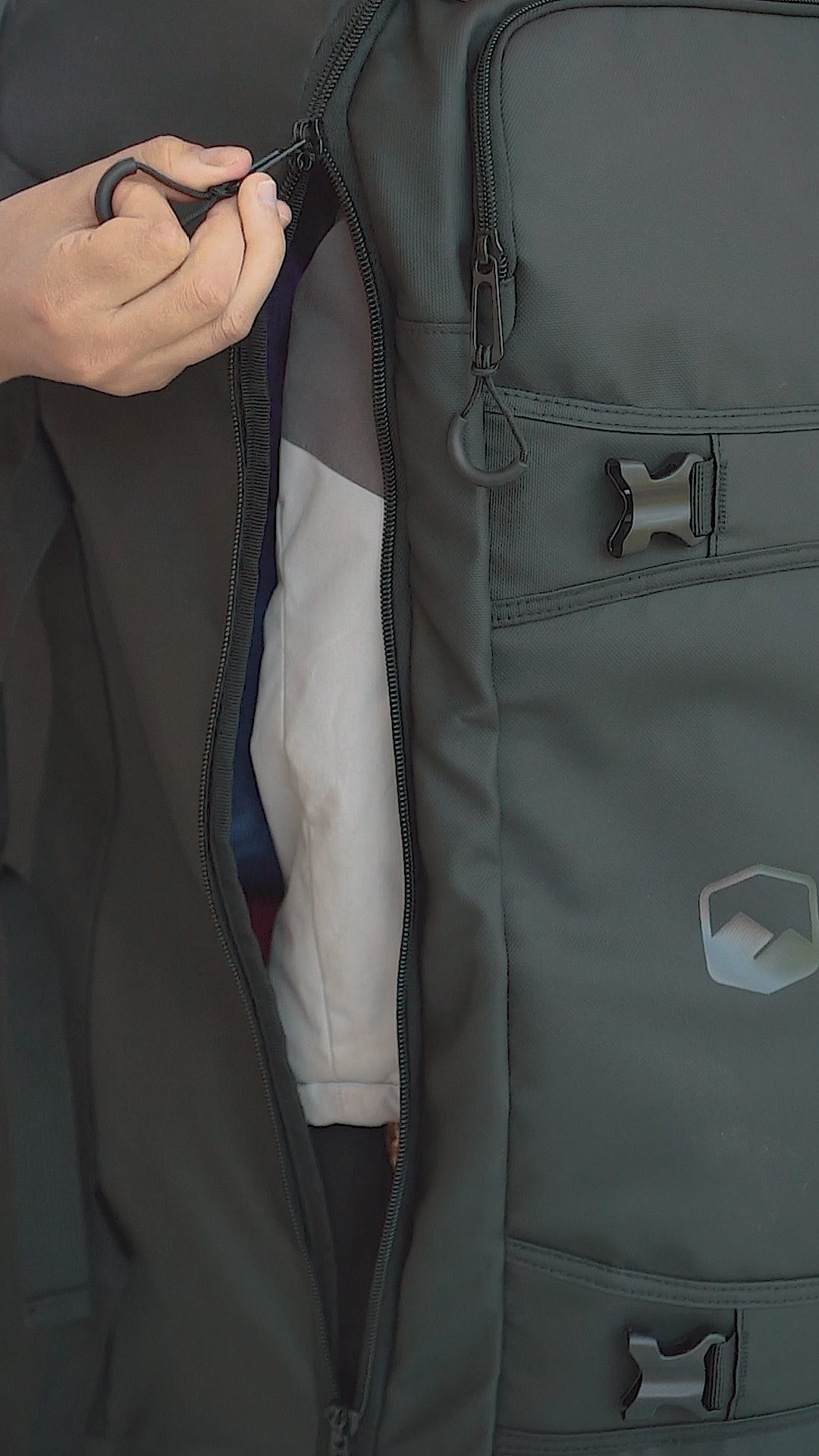 Reel_Maleta Bolso Trolly Expedition Duffle.mp4