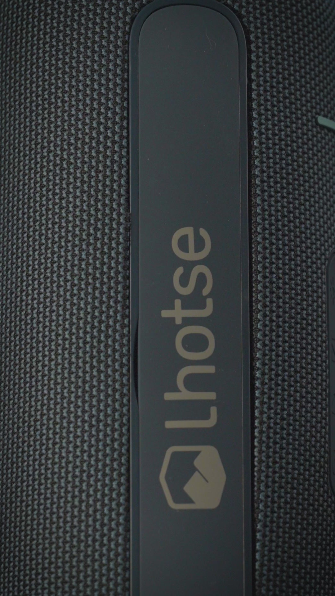 Negro · Parlante Portátil Inalámbrico Bluetooth Journey - video del producto
