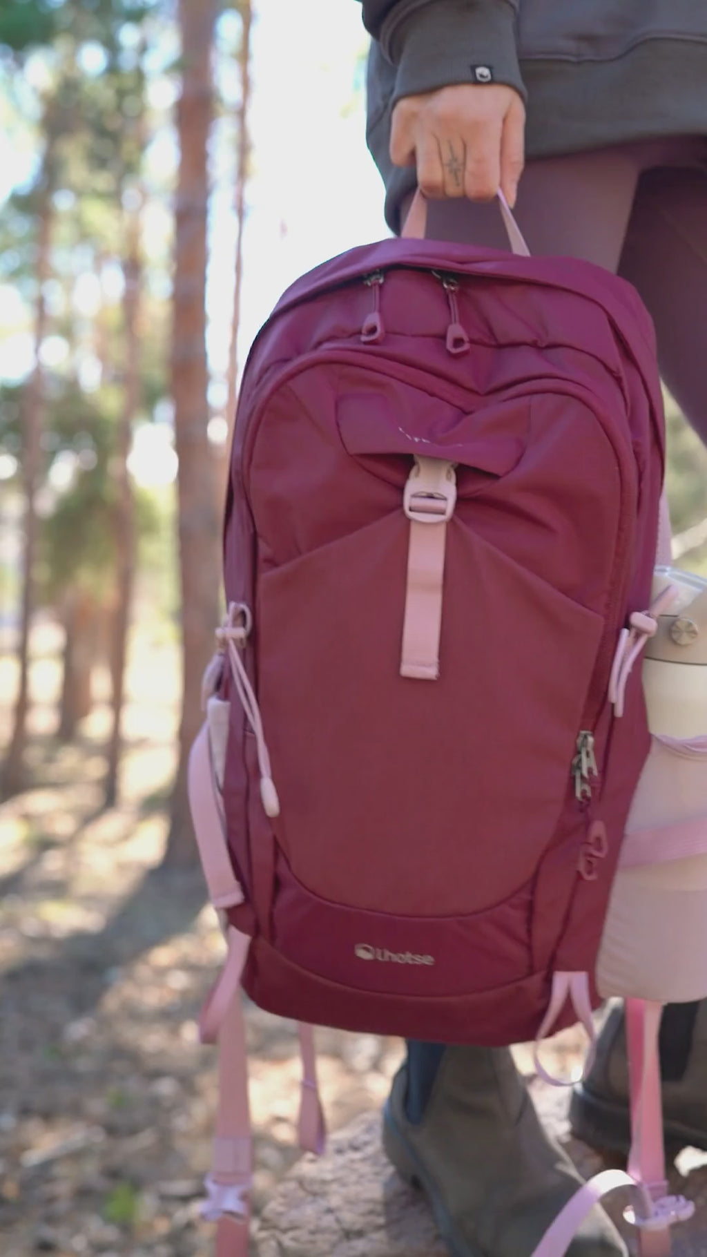 Negro · Mochila Outdoor Latok 25L Lhotse, video del producto
